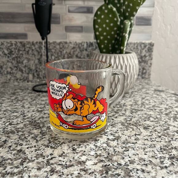 Vintage 1978 McDonald's Garfield & Odie Glass Mug - Picture 1 of 8